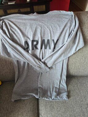 US Army Physical Fitness Long Sleeve PT Shirt Gray Military Issue medium